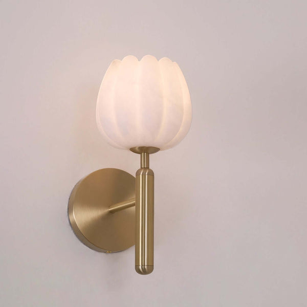 Fleur Wall Lamp – Elegant Flower-Shaped Alabaster Sconce in Brass | Alsolight