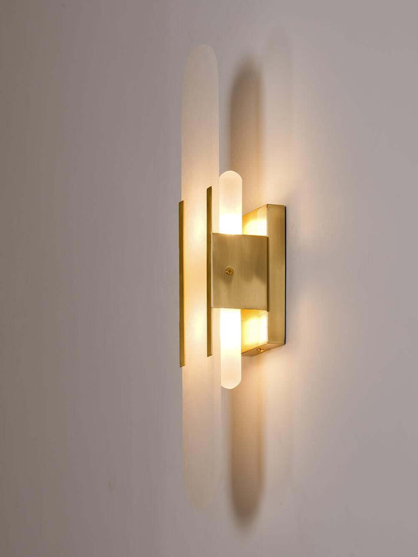 Slanciu Wall Light – Handcrafted Alabaster & Brass Wall Lamp | Alsolight
